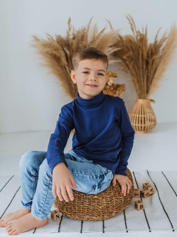 Tamsiai mėlynos spalvos eko medvilnės golfukas