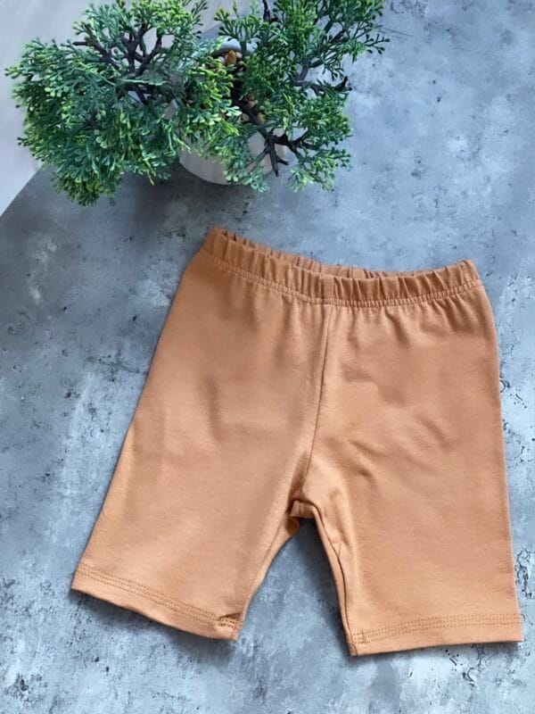 Garstyčių spalvos eko medvilnės “biker”šortukai