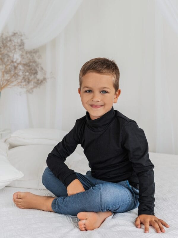 Juodos spalvos eko medvilnės golfukas