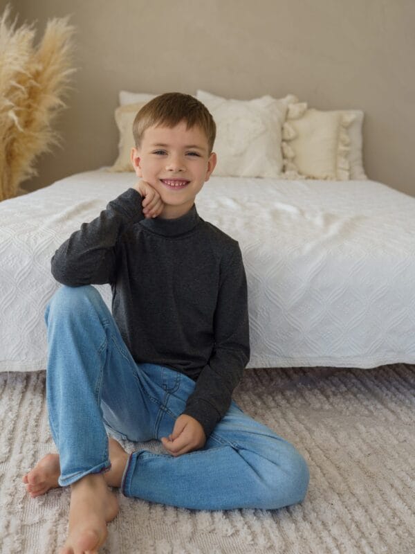 Tamsiai pilkos spalvos eko medvilnės golfukas